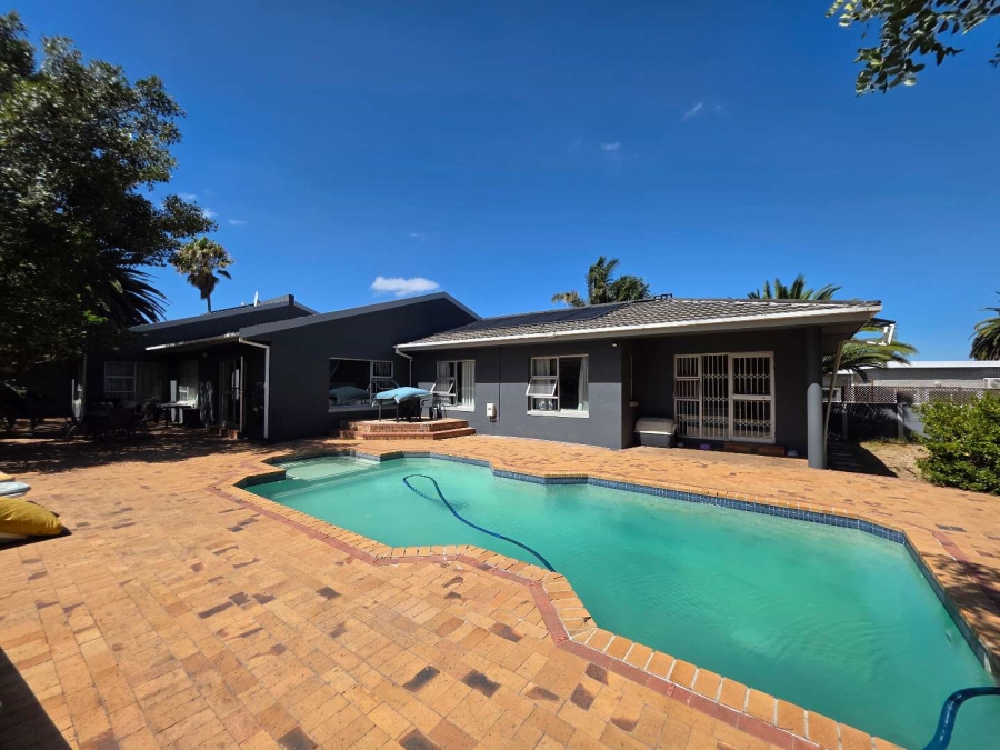 3 Bedroom Property for Sale in Welgelegen Western Cape